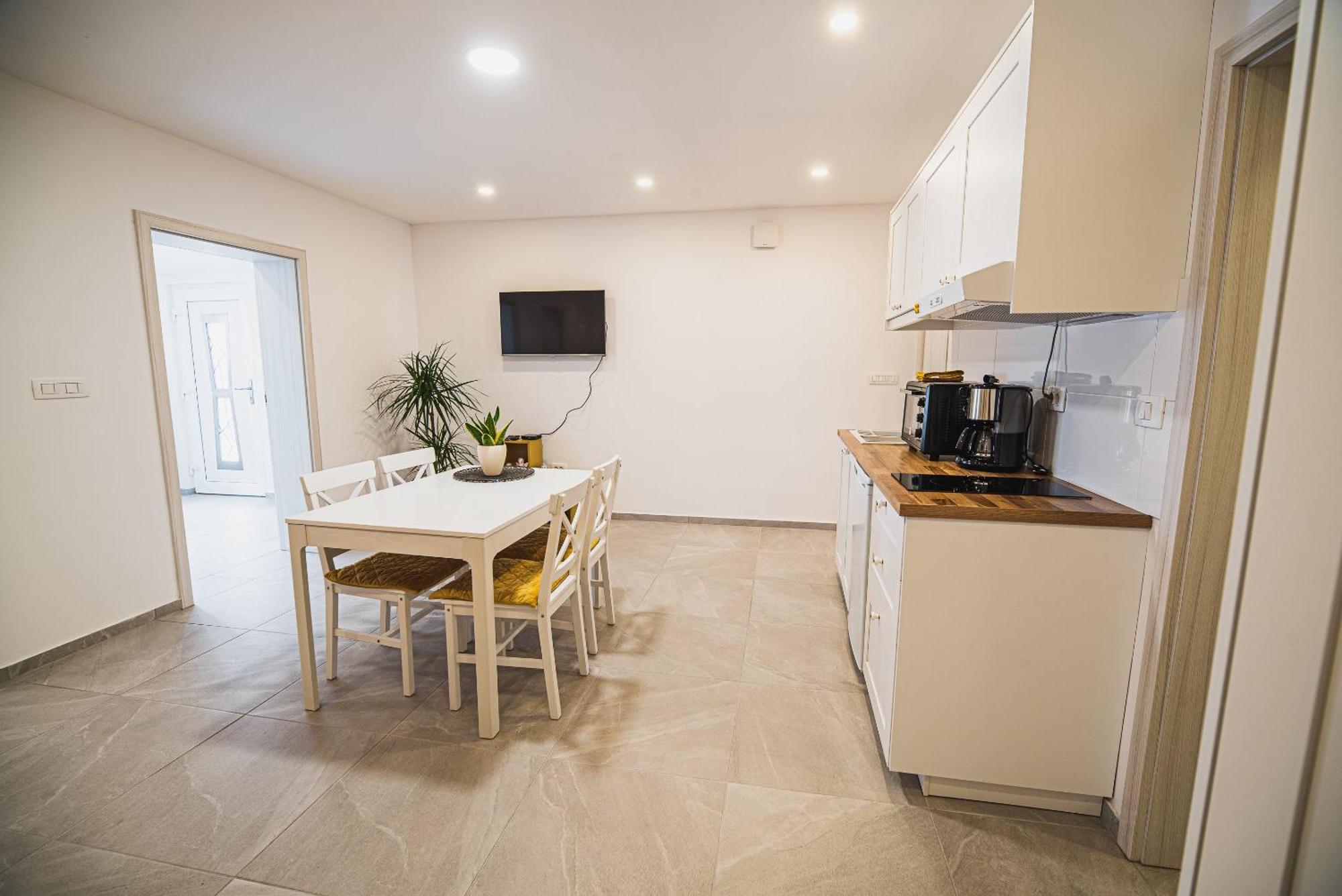 Gotar Apartment With Garden Kobarid Exterior foto
