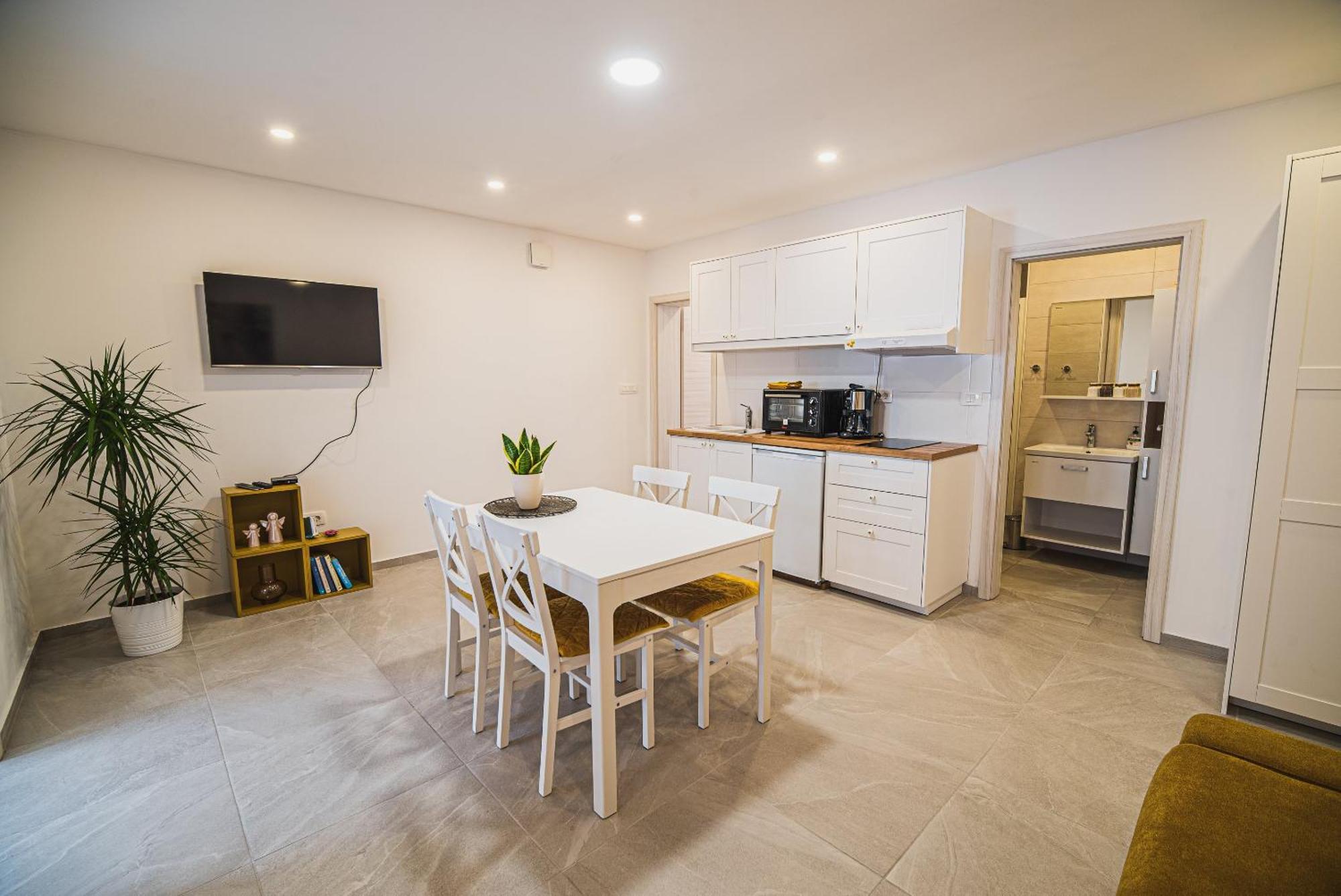 Gotar Apartment With Garden Kobarid Exterior foto