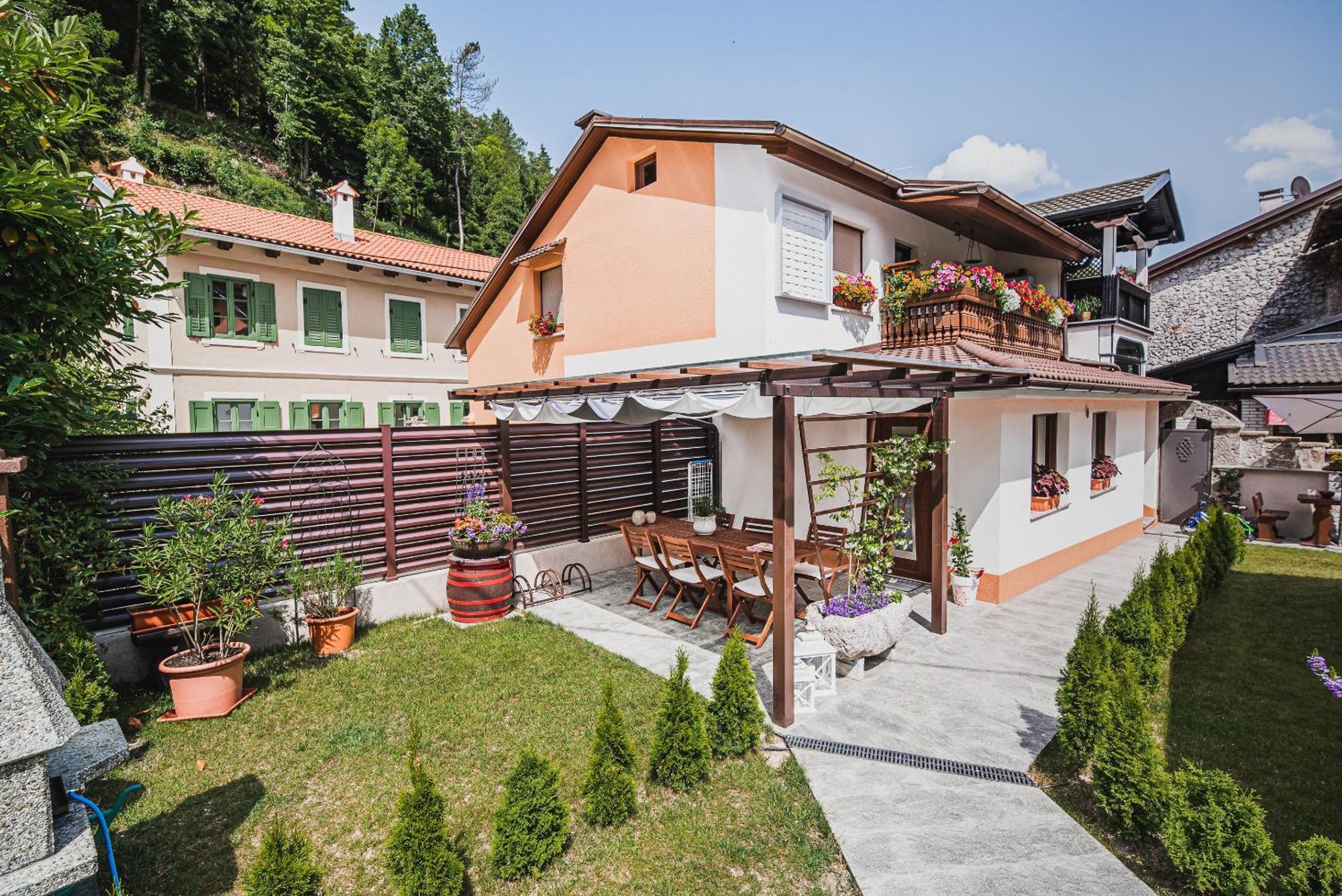 Gotar Apartment With Garden Kobarid Zimmer foto